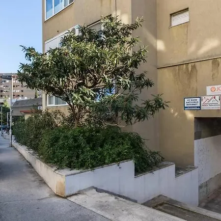 Naomi Apartment